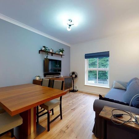 Lovely 2-Bedroom Flat Near Highgate London Bagian luar foto