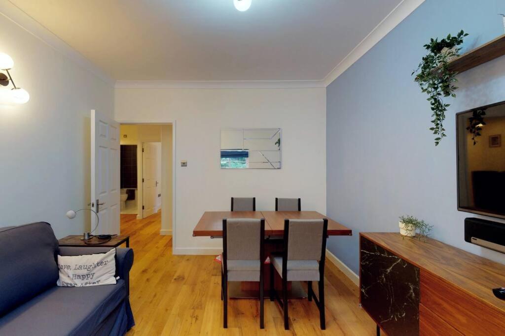 Lovely 2-Bedroom Flat Near Highgate London Bagian luar foto