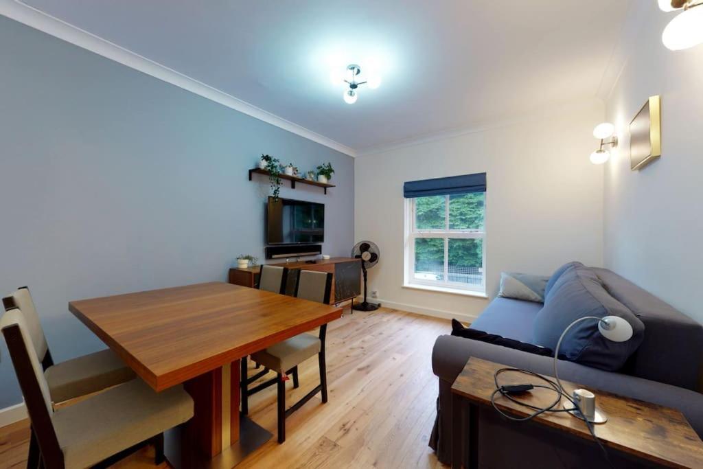 Lovely 2-Bedroom Flat Near Highgate London Bagian luar foto